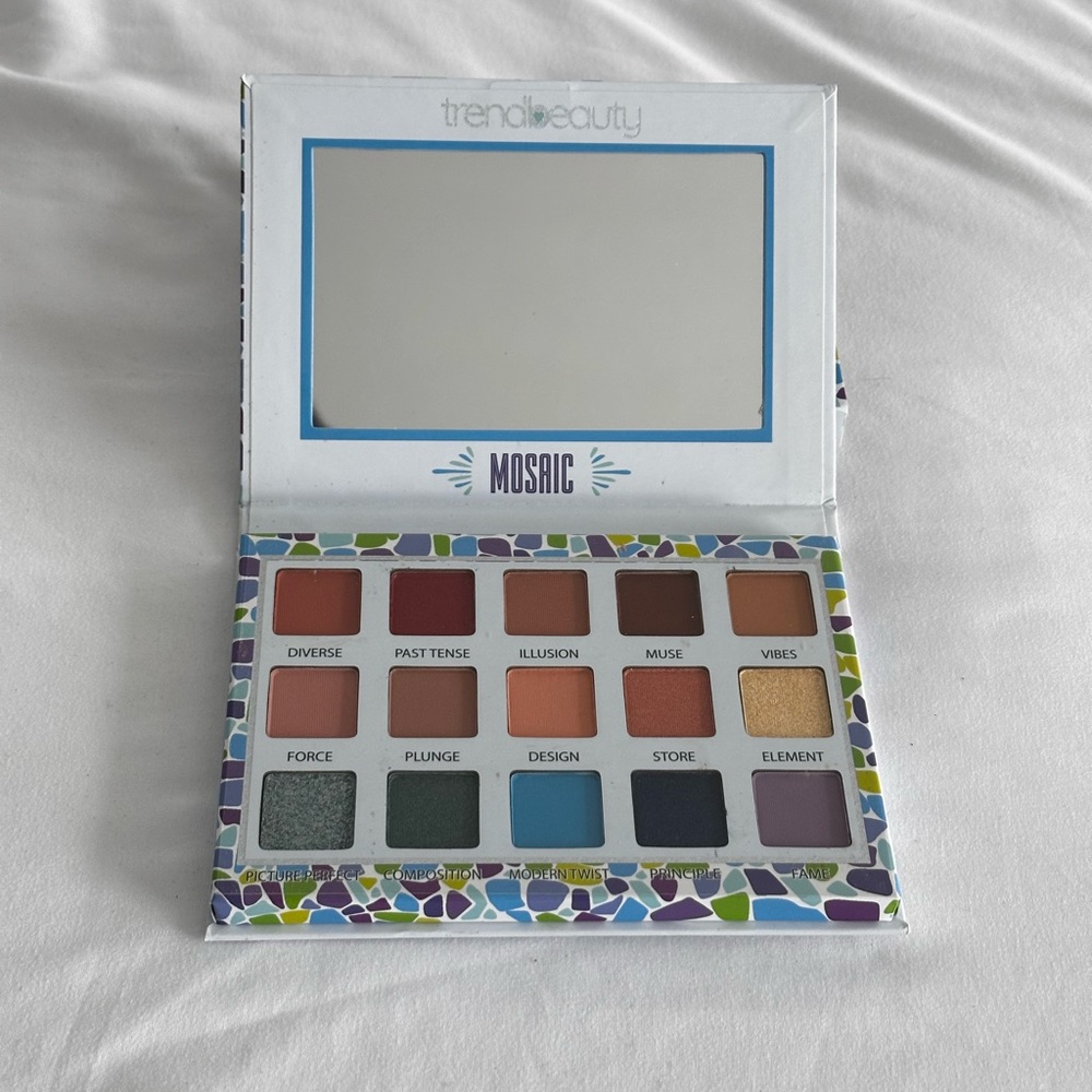 MOSAIC eyeshadow palette